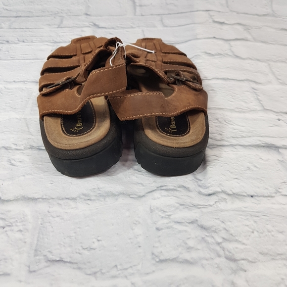 BareTraps "All Star" Leather Sandals - Picture 5 of 10